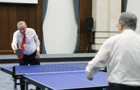 بازی تنیس روی میز اردوغان و رئیس جمهور قزاقستان