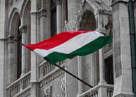 مجارستان در راستای همراهی با تحریم نفت روسیه درخواست پول کرد