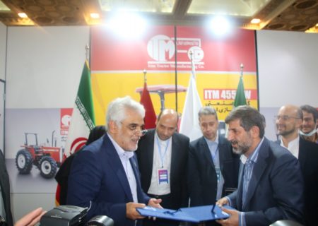 امضای تفاهم نامه همکاری مشترک بین دانشگاه آزاد و تراکتورسازی ایران