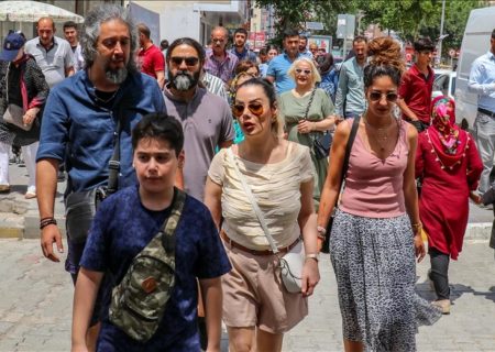 سفر ده‌ها هزار ایرانی از آغاز سال ۲۰۲۲ به شهر وان ترکیه