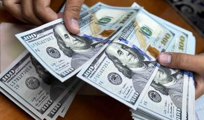 سرگردانی دلار در مرز ۳۱ و ۳۲ هزار تومان 