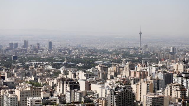 ایران برای جذب سرمایه گذاران خارجی هزینه اقامت را کاهش می دهد