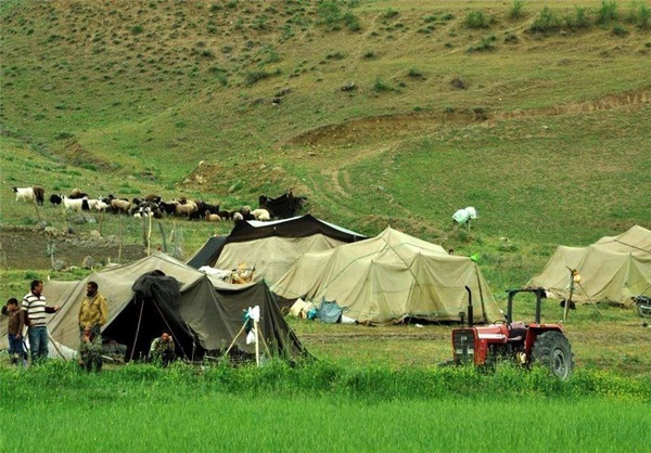 توزیع ۷۰ دستگاه پنل خورشیدی در بین عشایر آذربایجان غربی/عشایر استان در تولید شیر رتبه اول کشور را کسب کردند