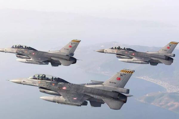 وزیر دفاع ترکیه خبر داد: روند مذاکرات در مورد تامین F-16 با آمریکا مثبت است