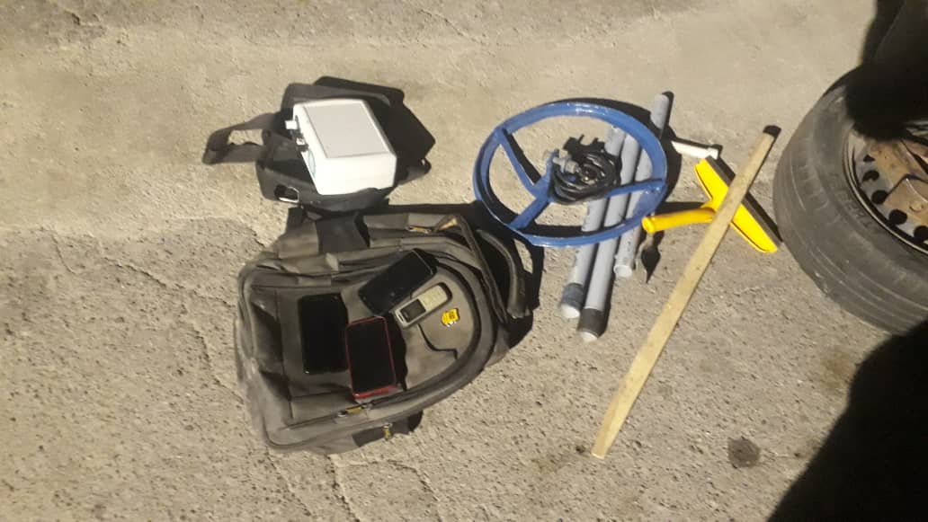کشف و ضبط یک دستگاه فلزیاب در شهرستان اسکوکشف و ضبط یک دستگاه فلزیاب در شهرستان اسکو