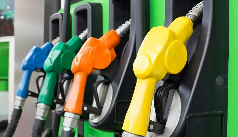 اختصاصی|زمزمه آغاز واردات بنزین از یک کشور همسایه و ۴ سوال مهم از مسئولان