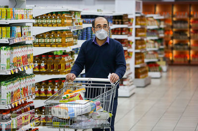 ۴۶ درصد مخارج فقط توسط ۲۰ درصد خانوارها / کاهش اندک ضریب جینی در سال ۱۴۰۰