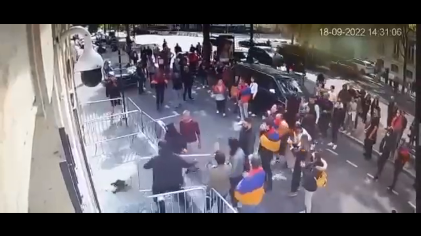 وندالیزیم ارمنی این بار در پایتخت دموکراسی دنیا؛ حمله به سفارت جمهوری آذربایجان در پاریس!
