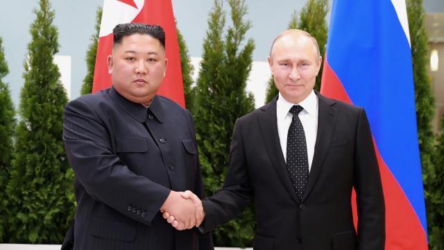 کاخ سفید: روسیه ممکن است میلیون ها سلاح از کره شمالی خریداری کرده  باشد
