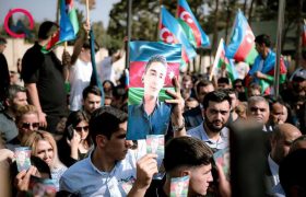 گزارش تصویری از خاکسپاری شهدای آذربایجان