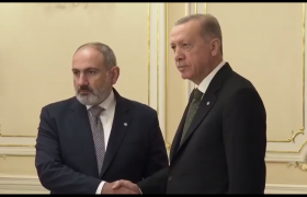 دیدار رجب طیب اردوغان و نیکول پاشینیان در پراگ