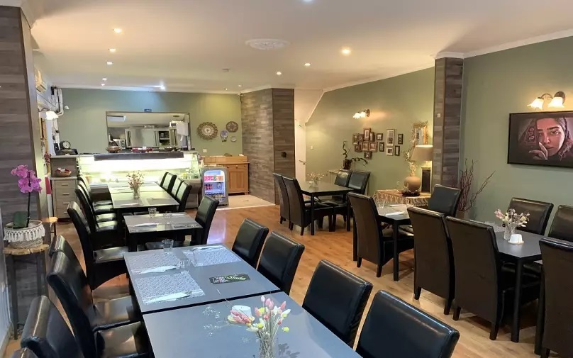 رستوران‌ها ۳۰ الی ۴۰ درصد کاهش فروش داشته‌اند؛ مردم دل و دماغ ندارند