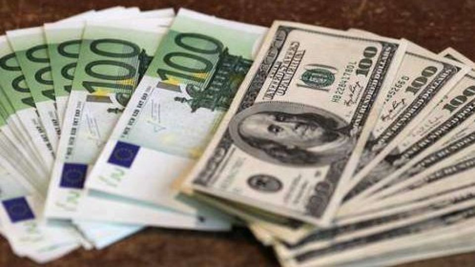 یورو در رقابت نزدیک با دلار 