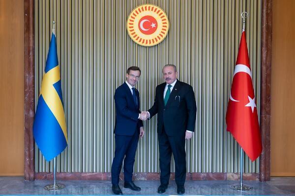 نخست وزیر جدید سوئد به دنبال جلب موافقت ترکیه برای عضویت در ناتو است