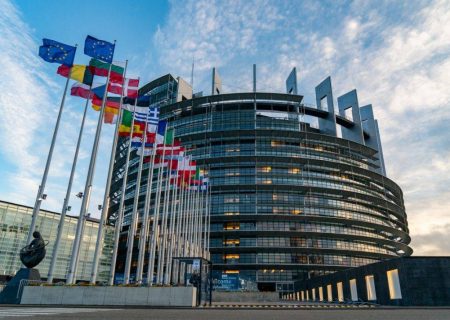 پارلمان اروپا توافقنامه عدم به رسمیت شناختن گذرنامه های روسی صادر شده در اوکراین و گرجستان را تصویب کرد