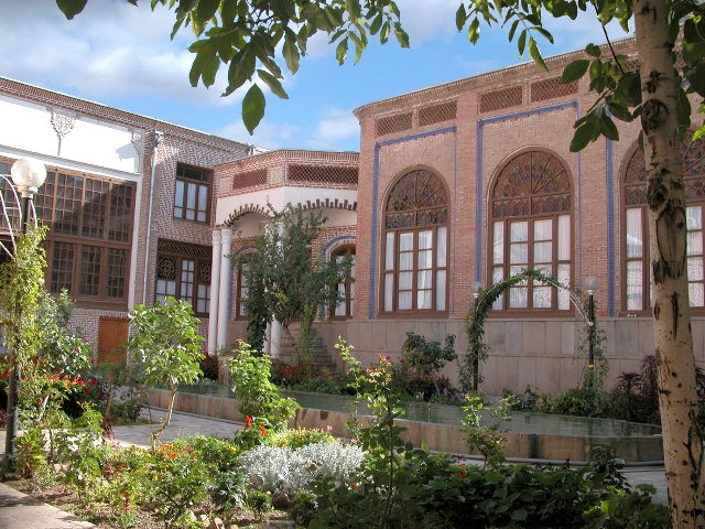 تعمیر و تجهیز موزه‌های محلی آذربایجان شرقی