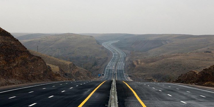 اجرای ۵۰۰ کیلومتر آزادراه و ۸۰۰ کیلومتر راه روستایی در آذربایجان‌شرقی