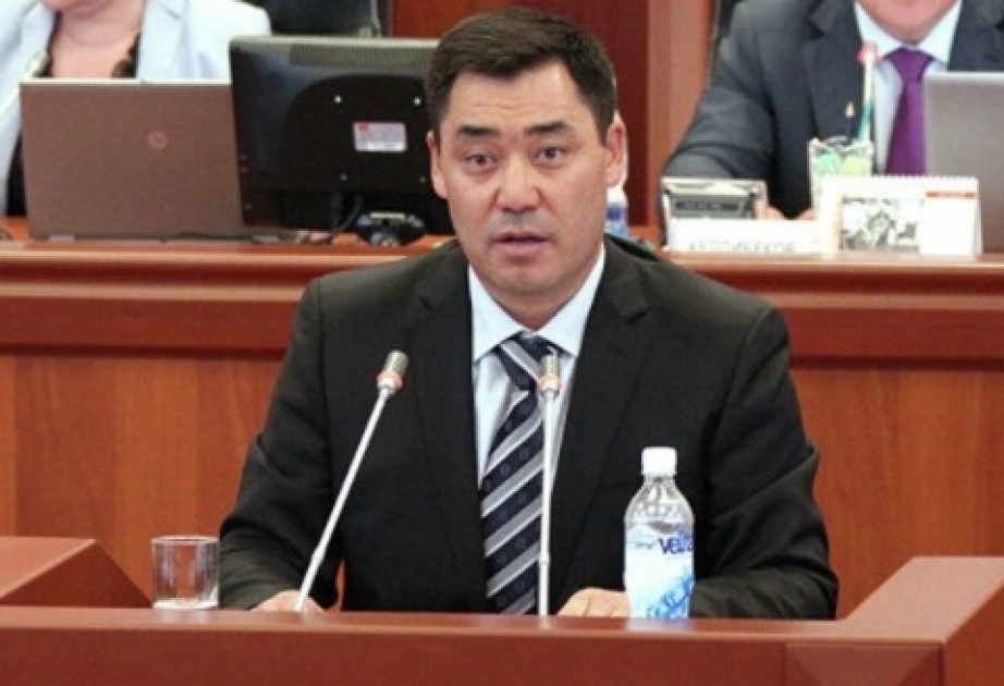 رئیس جمهور قرقیزستان از کارکنان دولت خواست تا در مکاتبات از زبان قرقیزی استفاده کنند