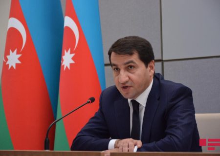 حکمت حاجی اف: نیروهای حافظ صلح روسی کریدور لاچین را مسدود کرده اند نه معترضان آذربایجانی!
