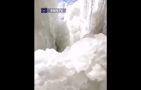 آبشار یخ زده در خلخال