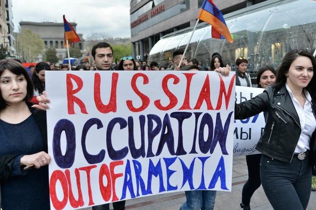 تجمع اعتراضی در ارمنستان علیه روسیه