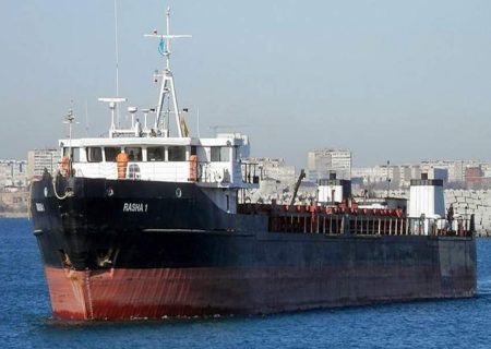 کشتی باری روسی که عازم ایران بود در دریای خزر دچار حادثه شد