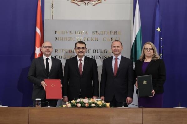 بلغارستان قرارداد استفاده از پایانه های گاز ترکیه را امضا کرد