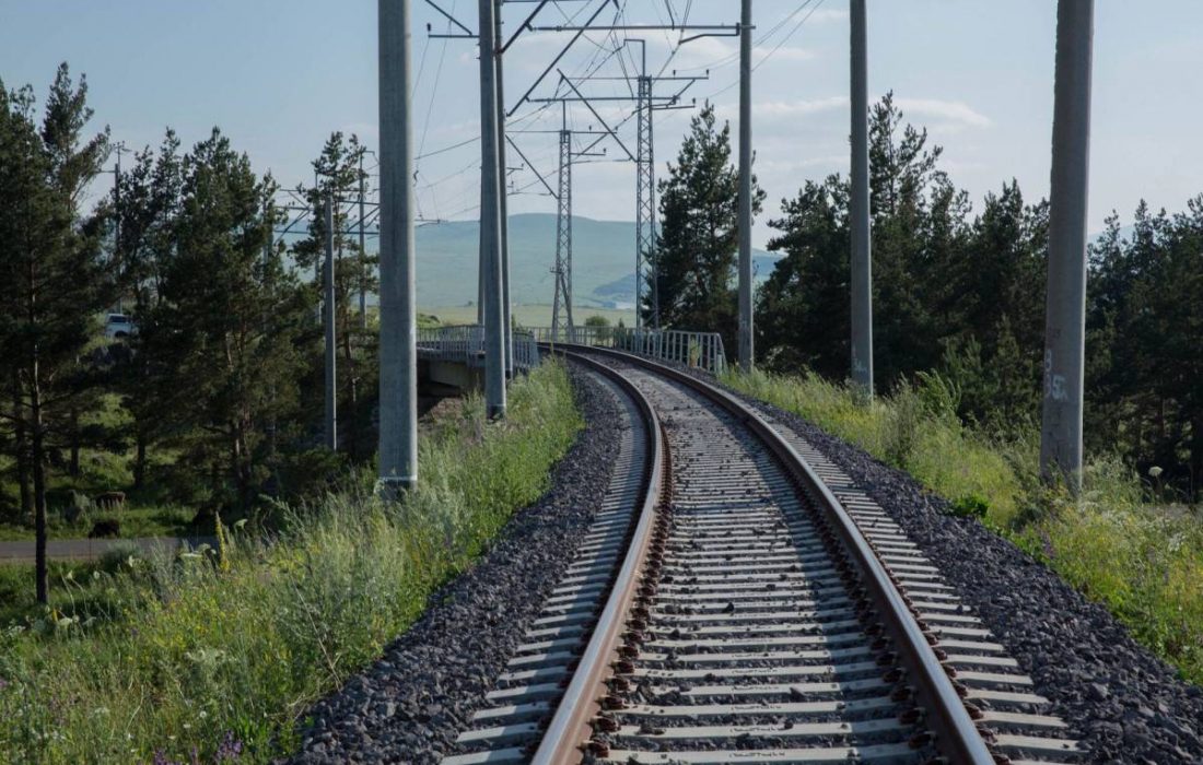 ایران و روسیه برای سرمایه گذاری در ساخت راه آهن رشت – آستارا به توافق رسیدند