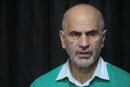 89 درصد فقرای ایران از شاغلان سابق و فعلی تشکیل می شوند/ در دهه 1390  قیمت دلار 1800 درصد  رشد داشته است