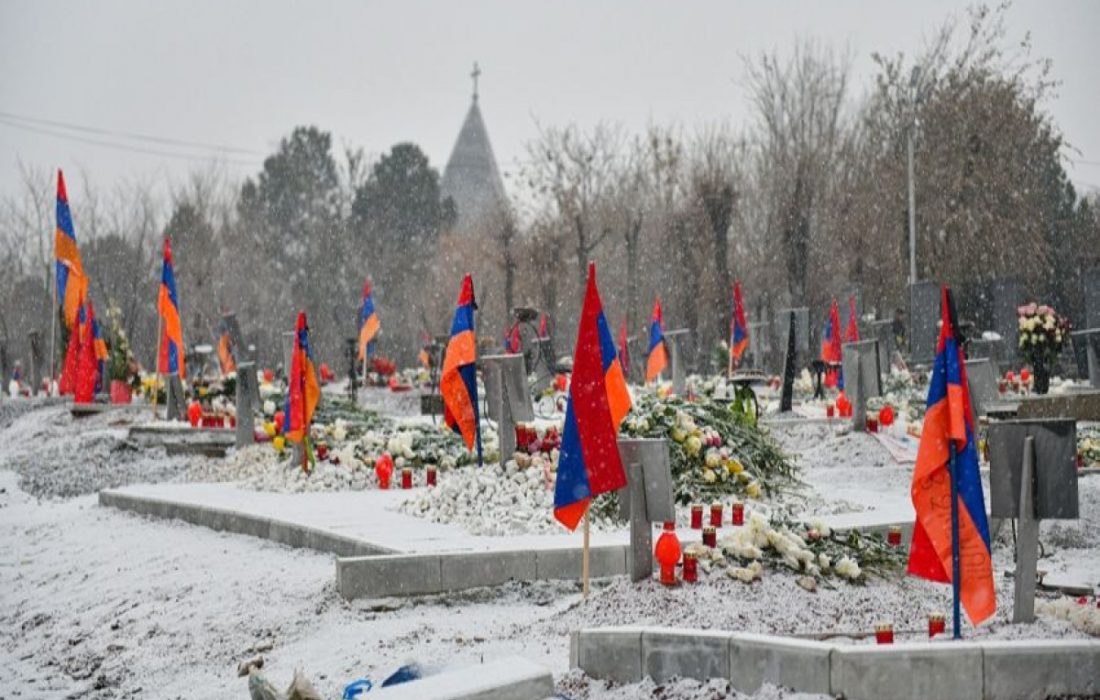 خانواده های بیش از ۸۰ سرباز ارمنی که در جریان جنگ ۴۴ روزه جان باخته اند تشییع جنازه آنها را نپذیرفتند