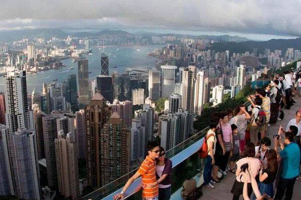 پانصد هزار بلیط هواپیمای رایگان بین گردشگرانی که می خواهند به هنگ کنگ بروند توزیع می شود