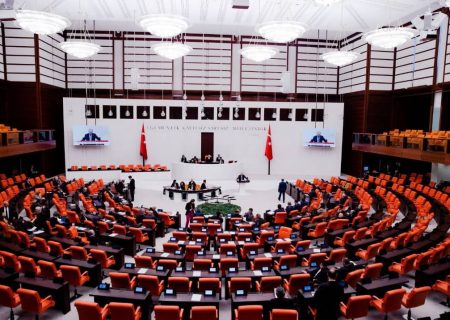 کمیته قانون اساسی ترکیه اصلاحیه حجاب را تصویب کرد
