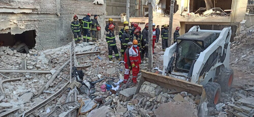 انفجار تبریز به ۱۰۰ ساختمان آسیب وارد کرد/ علت حادثه در دست بررسی