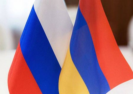 کرملین از اینکه برخی از شهروندان روسیه اجازه ورود به ارمنستان را ندارند، ناراضی است