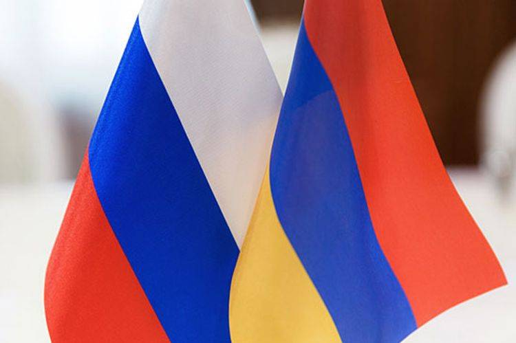 کرملین از اینکه برخی از شهروندان روسیه اجازه ورود به ارمنستان را ندارند، ناراضی است