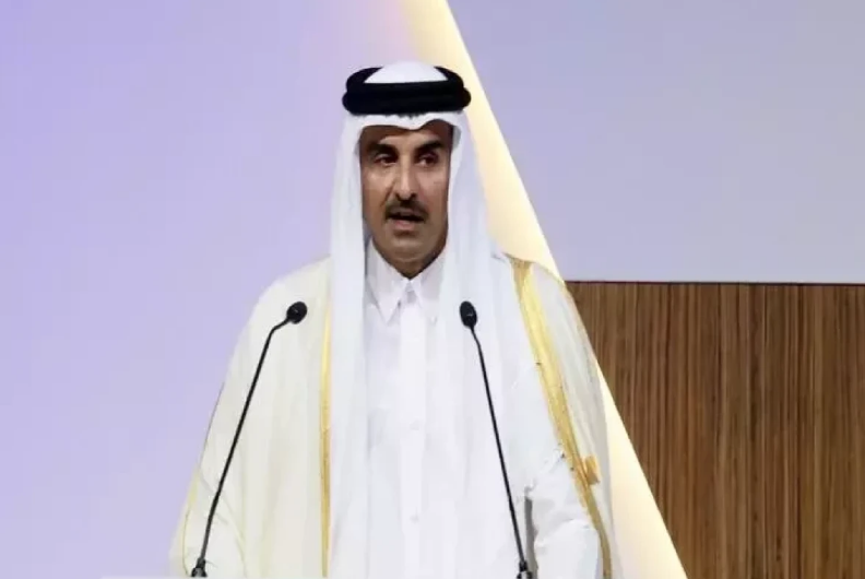 امیر قطر: تعجب می کنم که چرا کمک ها به سوری ها دیر رسید؟