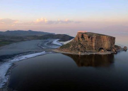 وسعت دریاچه ارومیه ۹۰ کیلومتر افزایش یافت