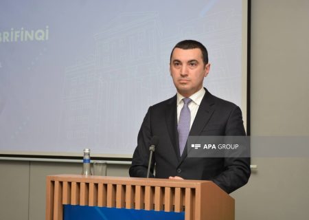 آیخان حاجی زاده: آذربایجان به دلیل سوء استفاده ارمنستان گذرگاه مرزی ایجاد کرد