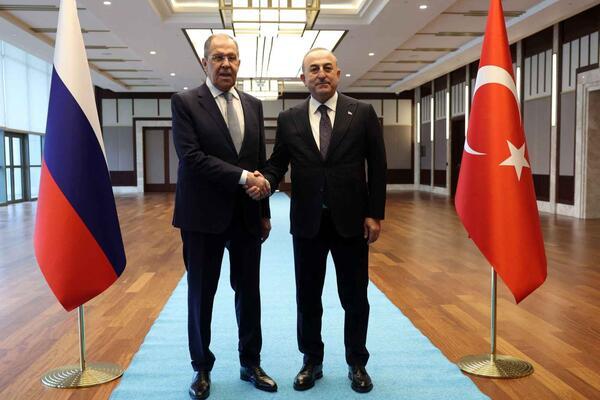وزیر امور خارجه ترکیه: ضرورت برداشته شدن موانع صادرات کود روسیه