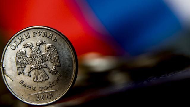 بانک مرکزی روسیه اعلام کرد: سهم روبل در پرداخت های صادراتی، جای دلار را گرفت