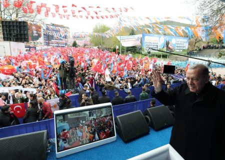 ‌اردوغان کارزار انتخاباتی حزب عدالت و توسعه را آغاز کرد
