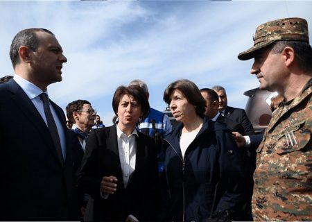 وزیر امور خارجه فرانسه از نوار مرزی دو کشور ارمنستان و آذربایجان بازدید کرد