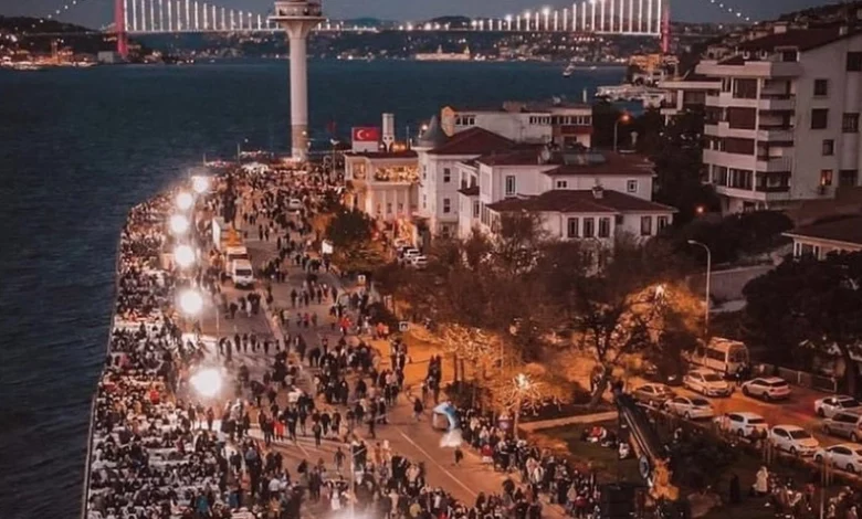بزرگ ترین افطاری سال: میز ۵۰ هزار نفری اردوغان و همسرش در استانبول