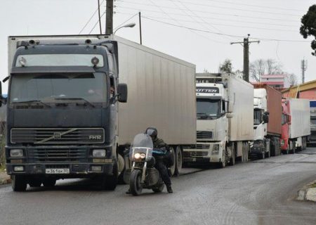کاهش عوارض موجب افزایش ترافیک کامیون‌ها در مرز ایران و آذربایجان شده است