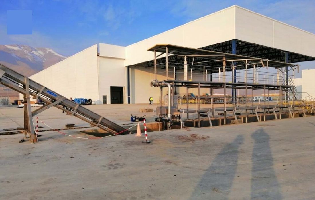 از حضور سرمایه‌ گذاران خارجی در استان استقبال می كنیم