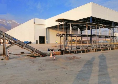 از حضور سرمایه‌ گذاران خارجی در استان استقبال می كنیم