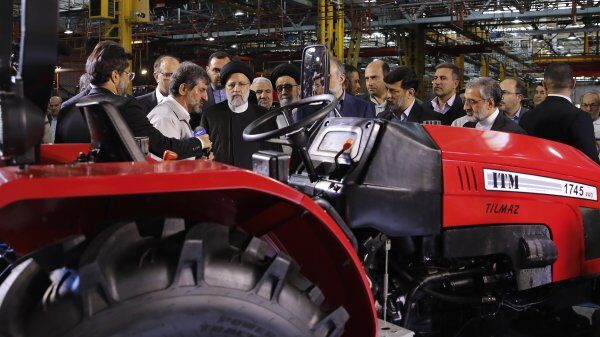 رئیس جمهور از تخصیص اعتبار ۵۰ هزار میلیاردریال به کشاورزان برای خرید تراکتور ایرانی خبرداد