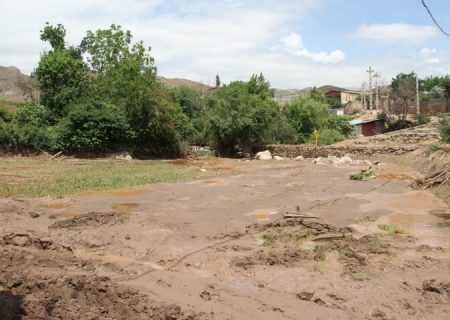 خسارت سیل به ۵۰ کیلومتر راه و ۹ پل در اهر