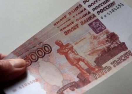 بانک های قزاقستان از پذیرش روبل خودداری می کنند