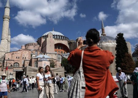 بیش از ۳۳ میلیون گردشگر به ترکیه سفر کردند